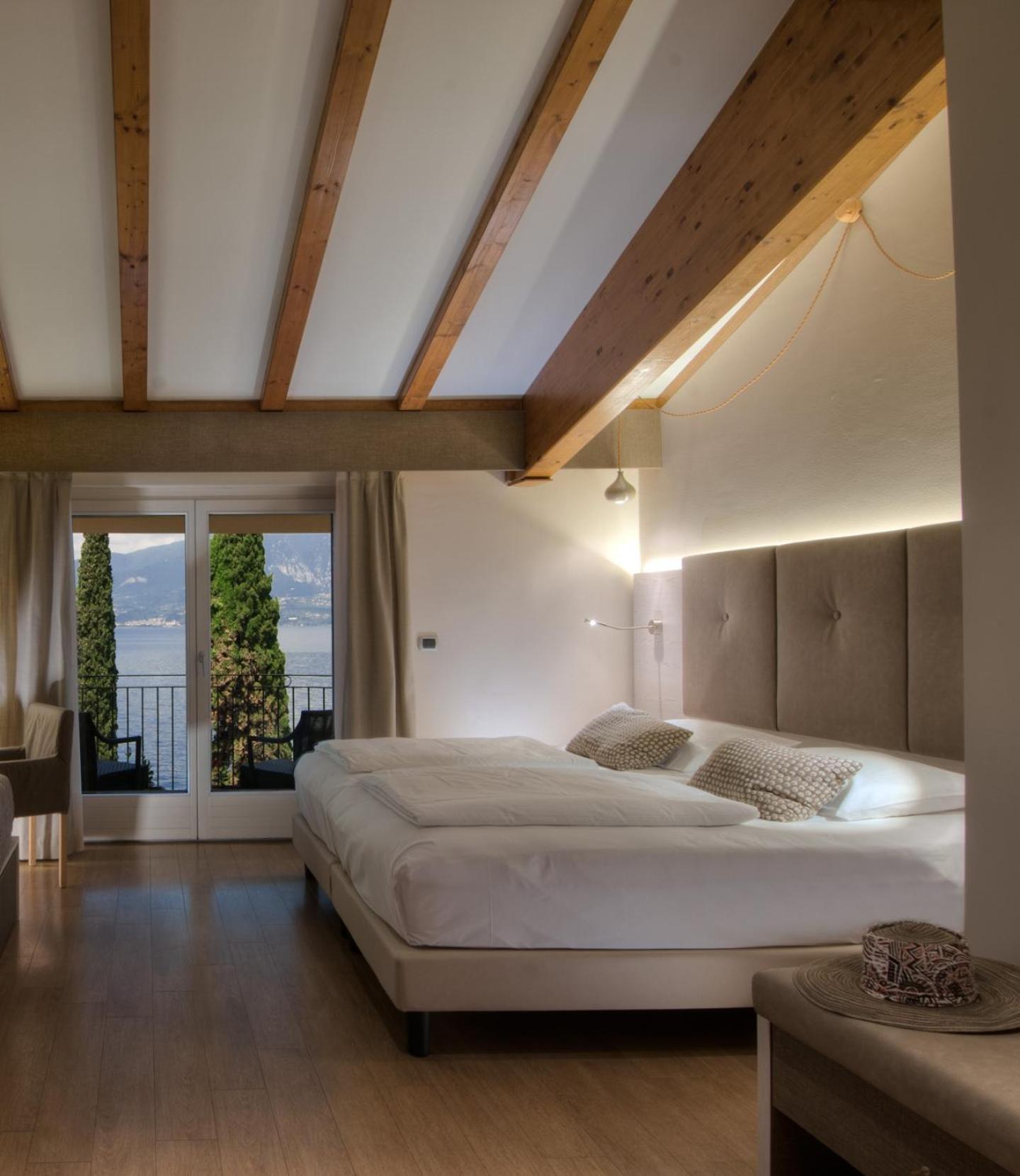 Hotel Galvani Torri Del Benaco Dış mekan fotoğraf