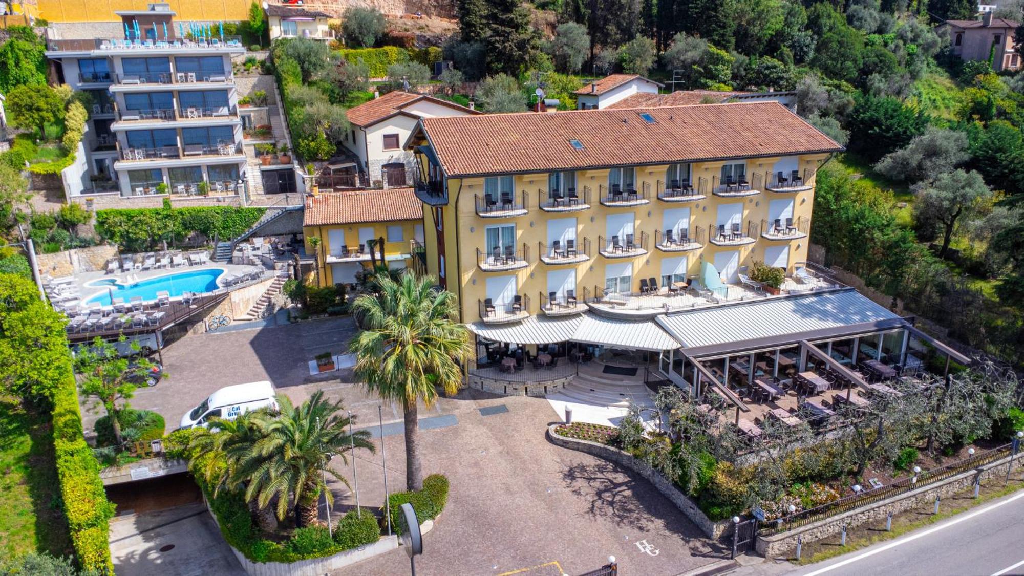 Hotel Galvani Torri Del Benaco Dış mekan fotoğraf