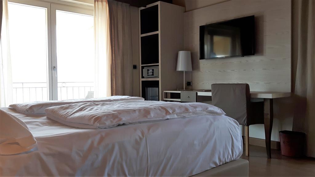 Hotel Galvani Torri Del Benaco Dış mekan fotoğraf