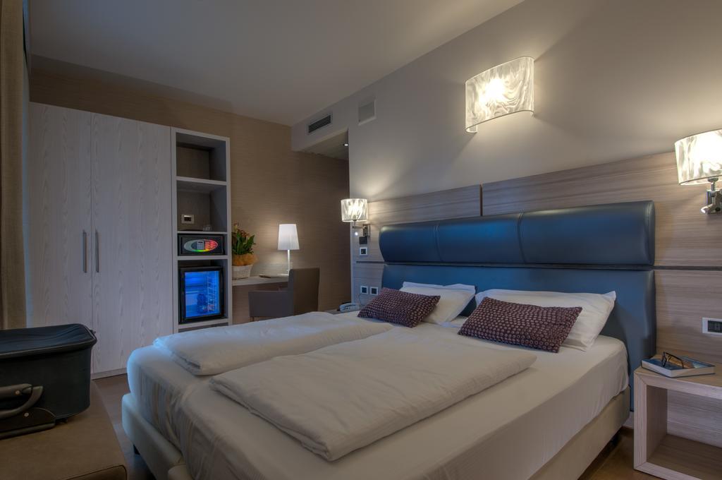 Hotel Galvani Torri Del Benaco Dış mekan fotoğraf